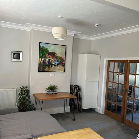 1 Bedroom Spacious Apartment Літам-Сент-Еннс Екстер'єр фото